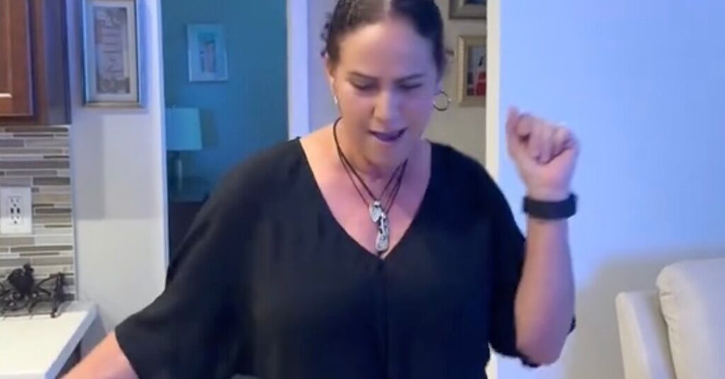In New TikTok Pattern, Mother and father Dance Like It’s the ’80s and Convey Down the Home
