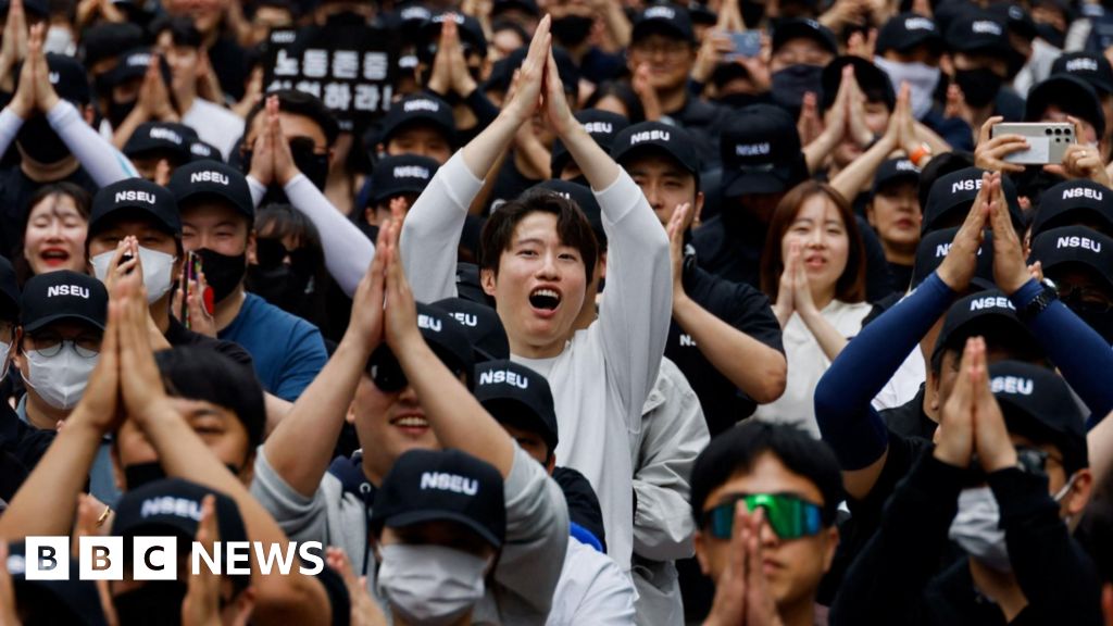 Samsung Electronics union calls first-ever strike Samsung Electronics union calls first-ever strike