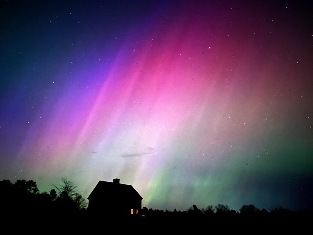 Photo voltaic storm produces beautiful northern lights throughout US, UK, Russia | In Photos Information Photo voltaic storm produces beautiful northern lights throughout US, UK, Russia | In Photos Information