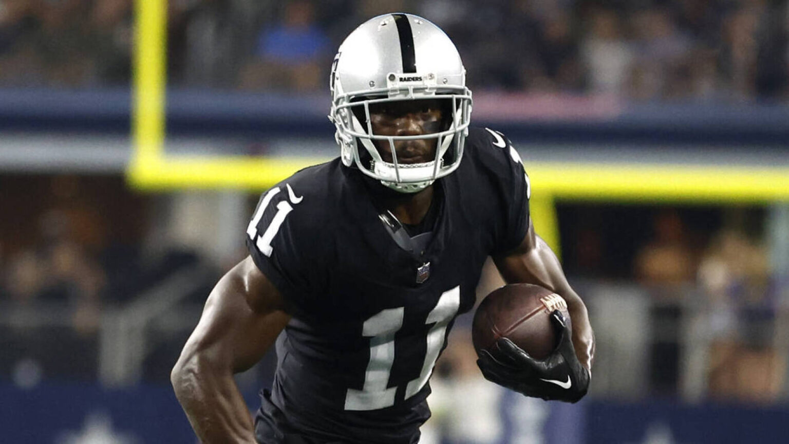 Broncos launch former Tremendous Bowl champion WR