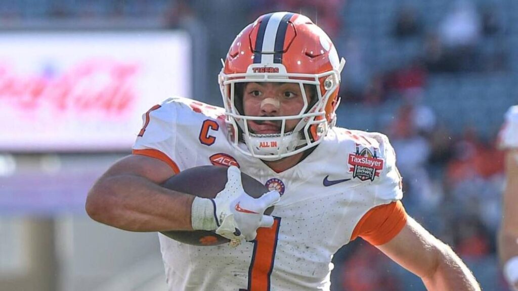 Fantasy knowledgeable affords blunt tackle Eagles RB Will Shipley