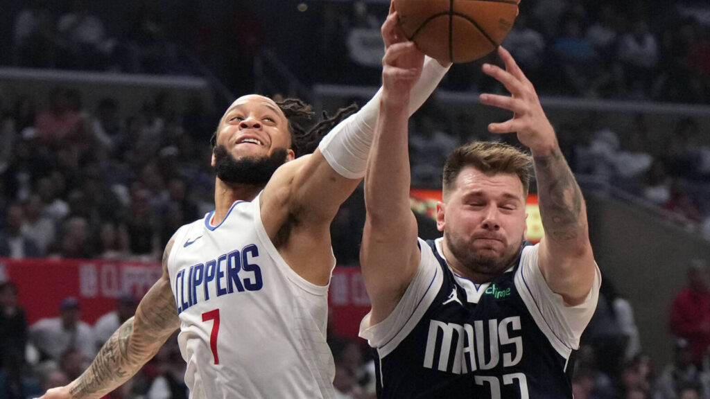 Mavericks use huge third quarter to tug away from Clippers in Recreation 5