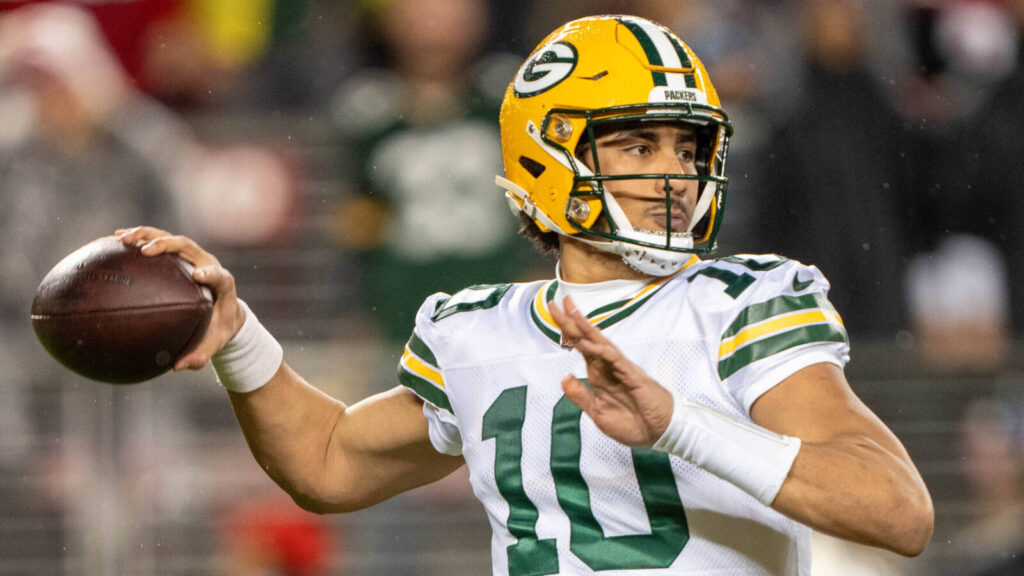 Packers’ Jordan Love targeted on chemistry, not contract Packers’ Jordan Love targeted on chemistry, not contract