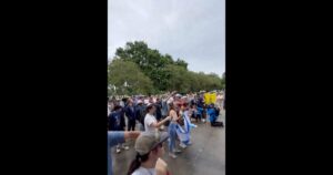 Superior! Hordes of LSU College students Hijack Professional-Hamas Protest and Pressure Agitators to Retreat Whereas Drowning Out Their Cries With Loud “USA! USA!” Chants (VIDEO) | The Gateway Pundit