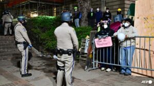 Police transfer in to quell clashes at Los Angeles pro-Palestinian campus protest