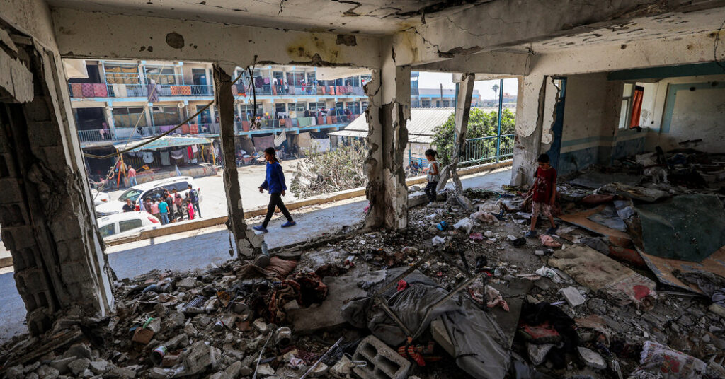 Israel Strikes One other Faculty Constructing as It Pushes On in Gaza