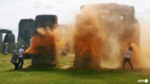 Britain’s Stonehenge targed with paint by environmental protesters