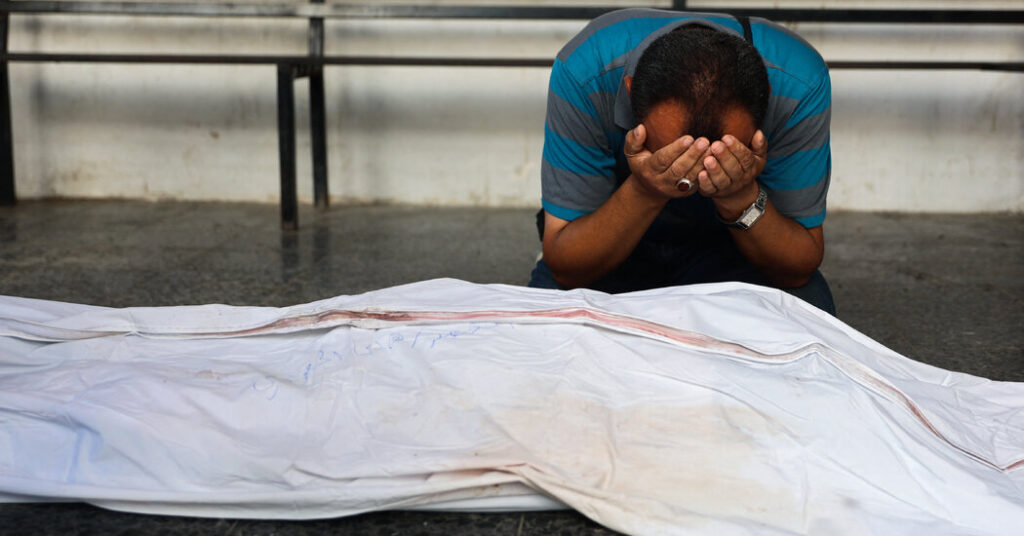 Israeli Strike Kills Well being Official, Gazans Say, as Gallant Visits U.S.