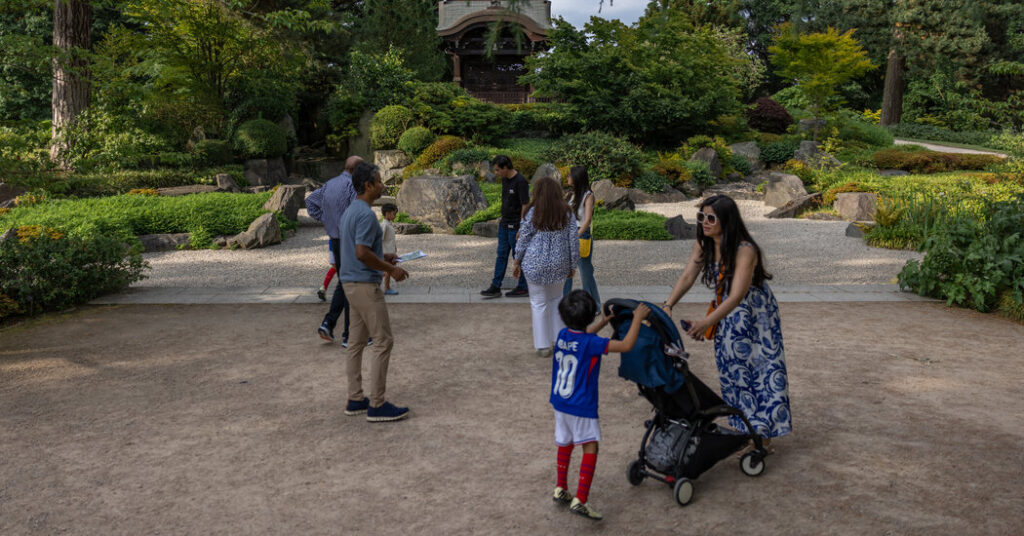 Emperor Naruhito to Go to London’s Kew Gardens, Which Has Hyperlinks to Japan