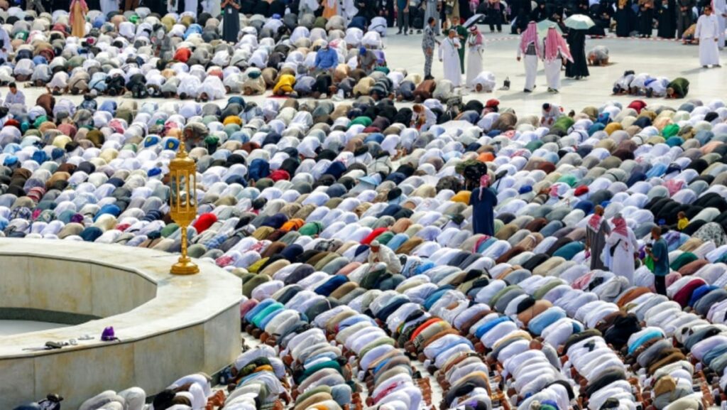 ‘Our bodies on the bottom’: Pilgrims recount Haj warmth horrors