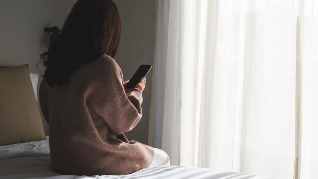 Commentary: Younger folks hate making cellphone calls – may it’s hurting their careers?