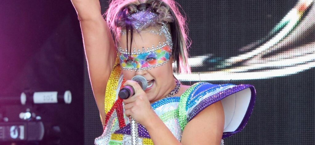 JoJo Siwa Reveals One Visitor Virtually ‘Ruined’ Her twenty first Birthday