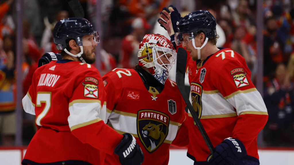 Sergei Bobrovsky leads Panthers to Recreation 1 victory over Oilers