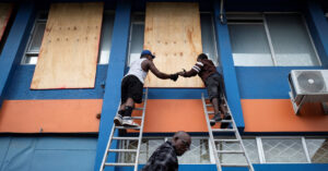 Hurricane Beryl Speeds Towards Jamaica: Dwell Updates and Forecast