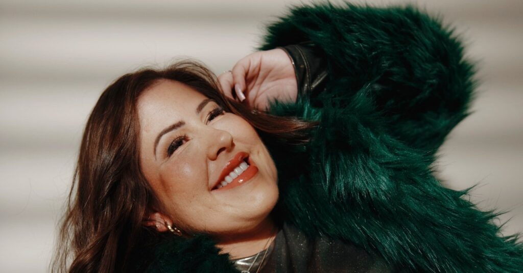 She Made ,000 a Month Defrauding Apps like Uber and Instacart. Meet the Queen of the Rideshare Mafia