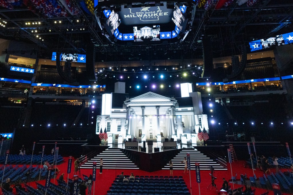 Tucker Carlson Amongst Superstar Audio system At Donald Trump’s Republican Nationwide Conference Tucker Carlson Amongst Superstar Audio system At Donald Trump’s Republican Nationwide Conference