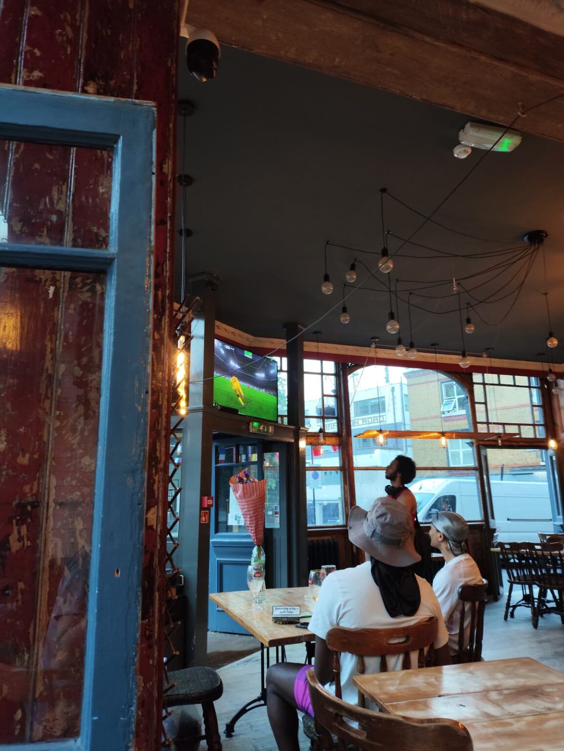 What’s quishing? Pubgoers warned over meals and drinks rip-off What’s quishing? Pubgoers warned over meals and drinks rip-off