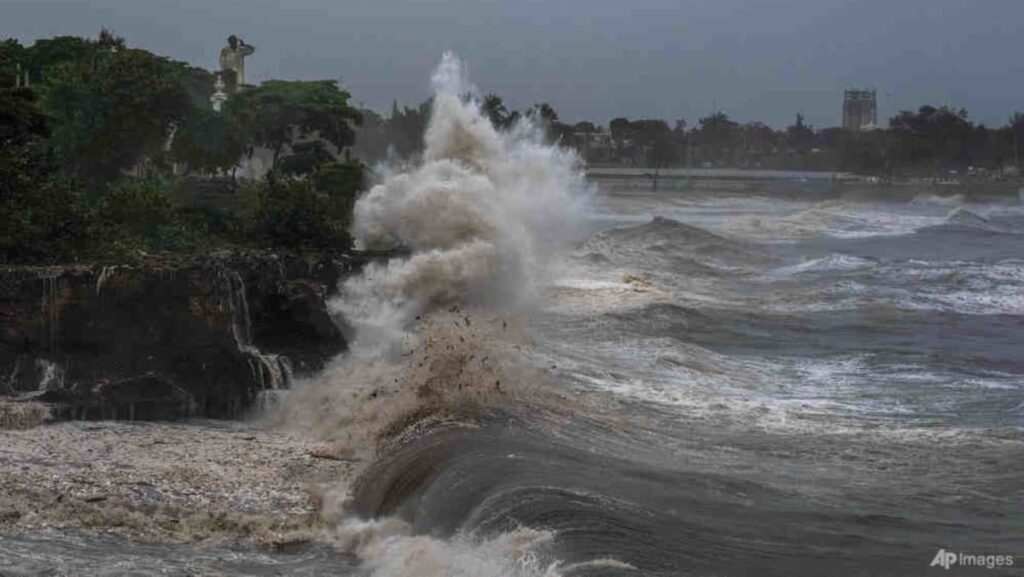 Hurricane Beryl kills seven because it churns in direction of Jamaica Hurricane Beryl kills seven because it churns in direction of Jamaica
