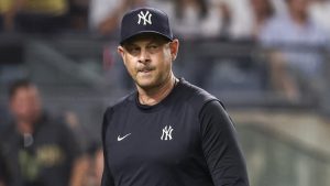 Former Yankees star appears to tear trendy gamers, Aaron Boone