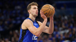 Magic signing star ahead to five-year max extension