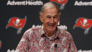 Monte Kiffin dies at 84