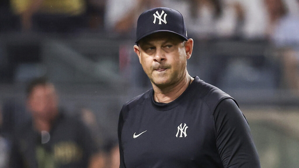 Yankees supervisor Aaron Boone’s seat might now be getting sizzling