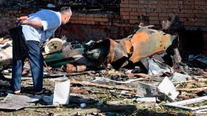 Ukraine retains up air assaults on Kursk as Putin lashes out at West