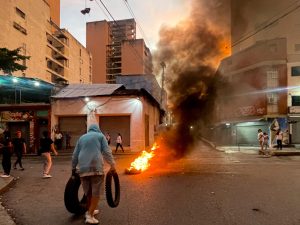 ‘I’m scared, however I’ll stick with it’: Venezuelans caught between hope and worry | Protests Information