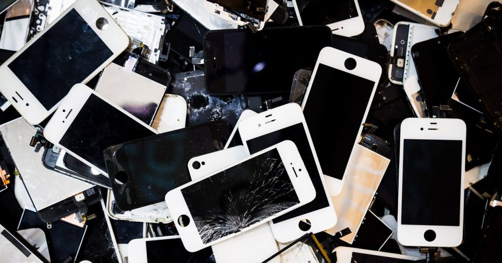 Apple Prototypes and Company Secrets and techniques Are for Sale On-line—If You Know The place to Look Apple Prototypes and Company Secrets and techniques Are for Sale On-line—If You Know The place to Look