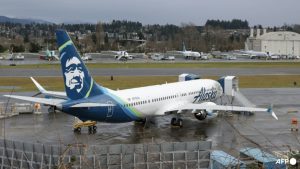 Alaska Airways airplane aborts takeoff to keep away from collision with Southwest jet