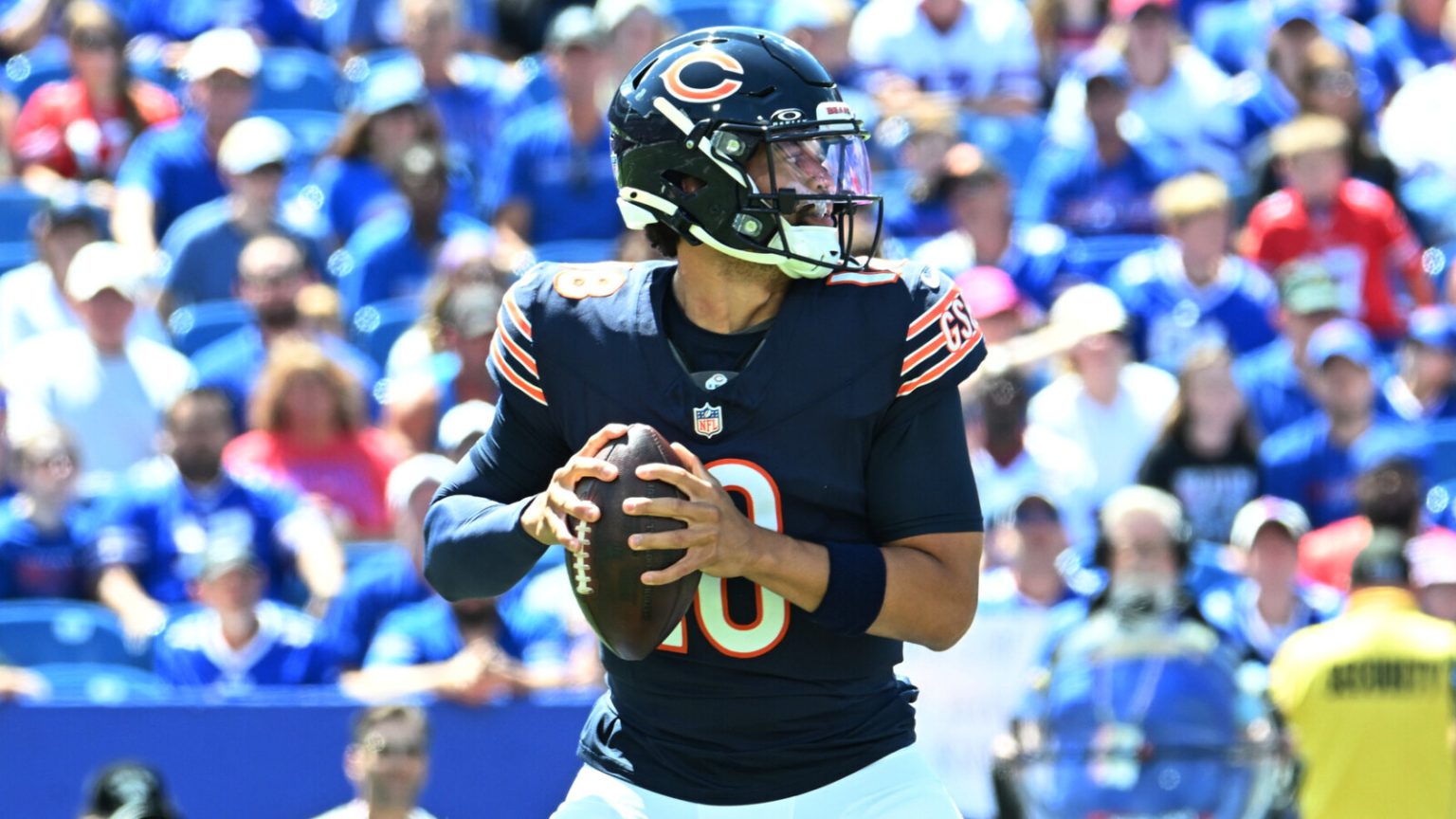 Bears TE Cole Kmet shares how Caleb Williams is ‘totally different’