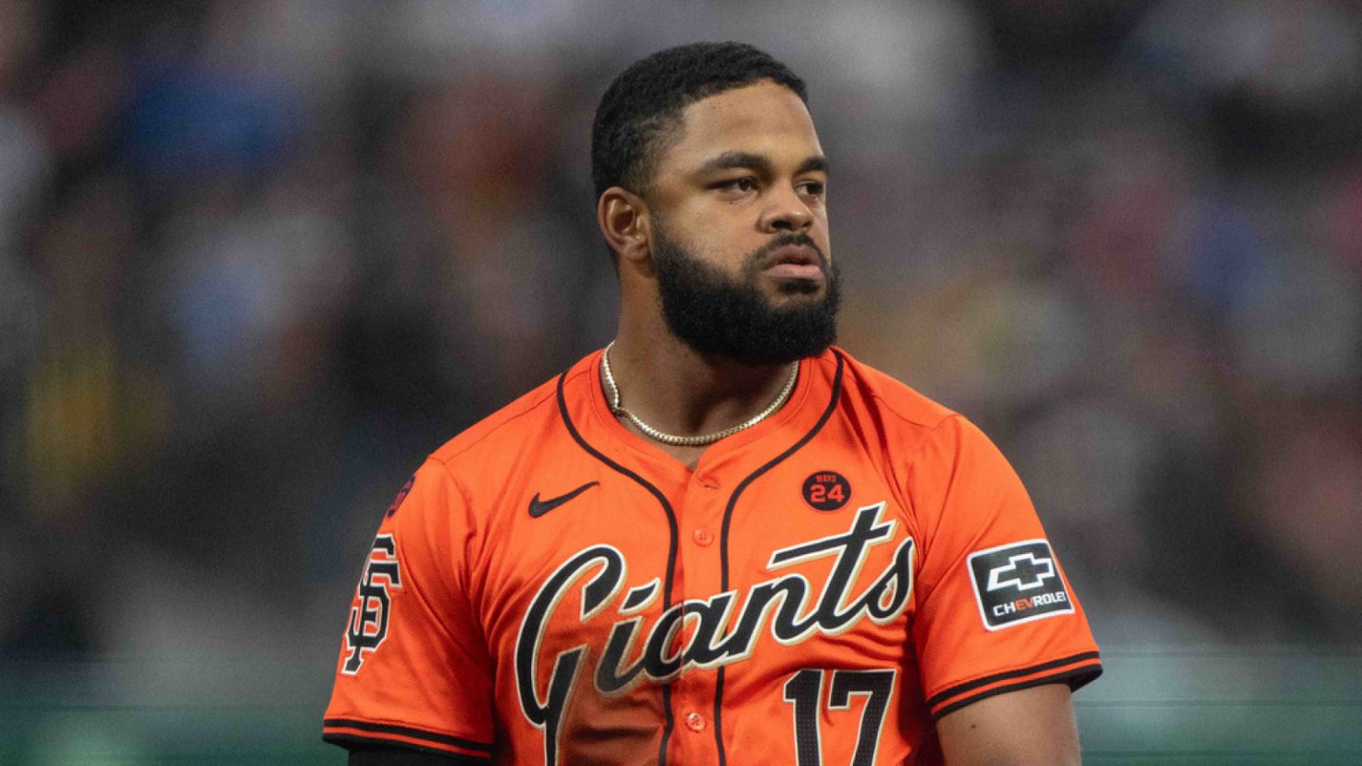 Breakout Giants outfielder sits towards Reds with damage