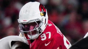Cardinals commerce edge-rusher to Chiefs
