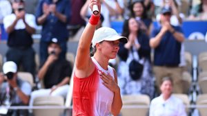 Olympics loss takes critical toll on tennis star Iga Swiatek