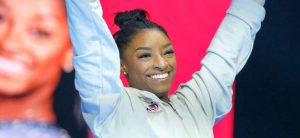 Simone Biles Shares Make-up-Free Selfie Following Olympics Glam