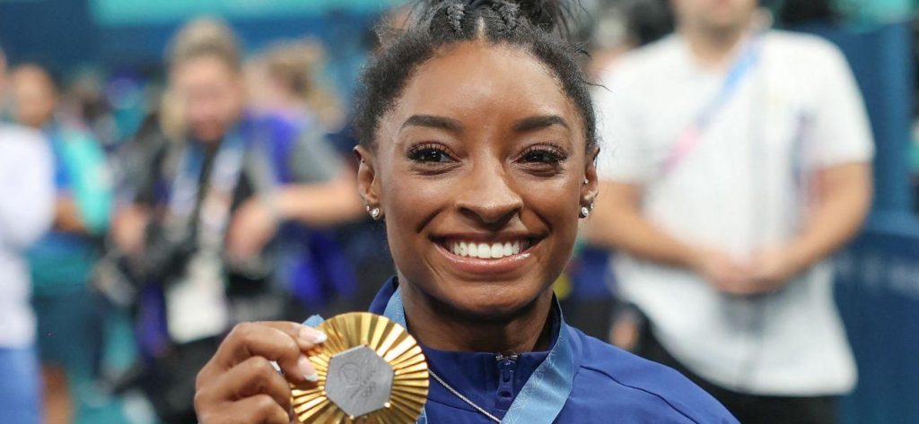 Simone Biles Reveals Off New Coiffure After Ending Olympics