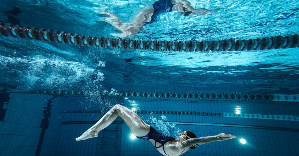 So You’re Underwater: Why Do You See That Circle of Gentle Above You? So You’re Underwater: Why Do You See That Circle of Gentle Above You?