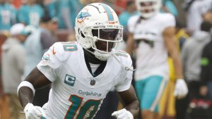 Tyreek Hill restructure caps unbelievable 24 hours for Dolphins WR