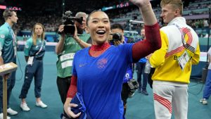 Watch: Suni Lee wins bronze on uneven bars at Paris Olympics