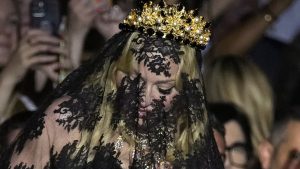 Madonna seems at Dolce & Gabbana present in black veil