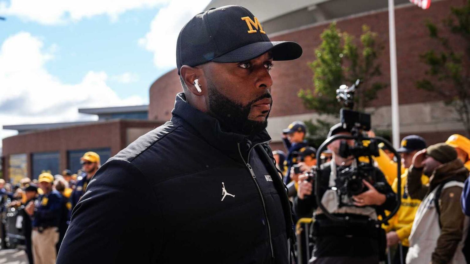 Sherrone Moore’s new contract accommodates notable clause