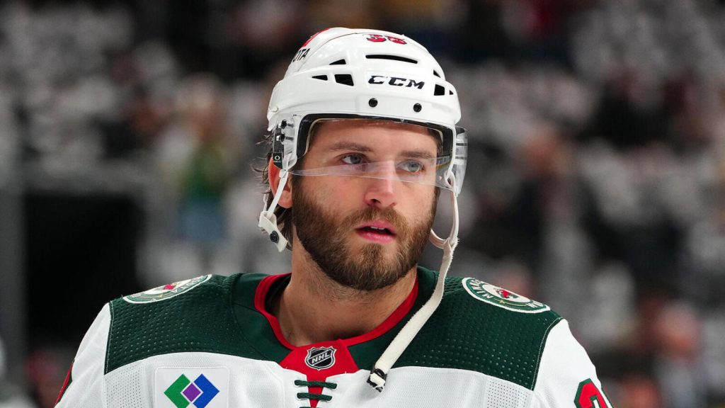 Veteran NHL defenseman confirms retirement