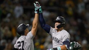 Watch: Aaron Decide, Giancarlo Stanton tie NYY house run file