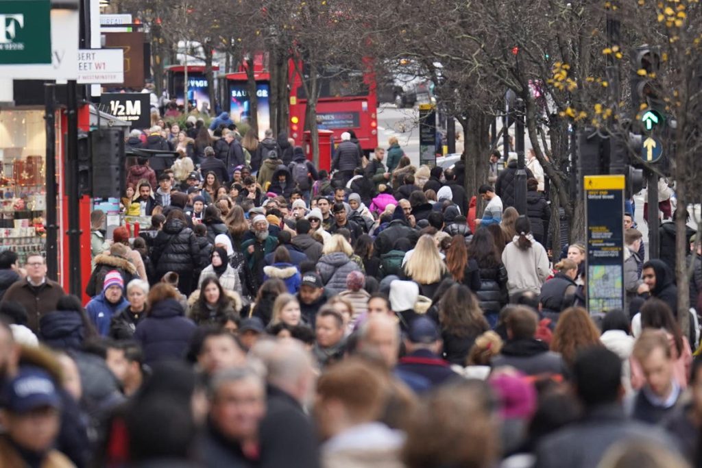 UK sees largest annual leap in estimated inhabitants dimension since 1971