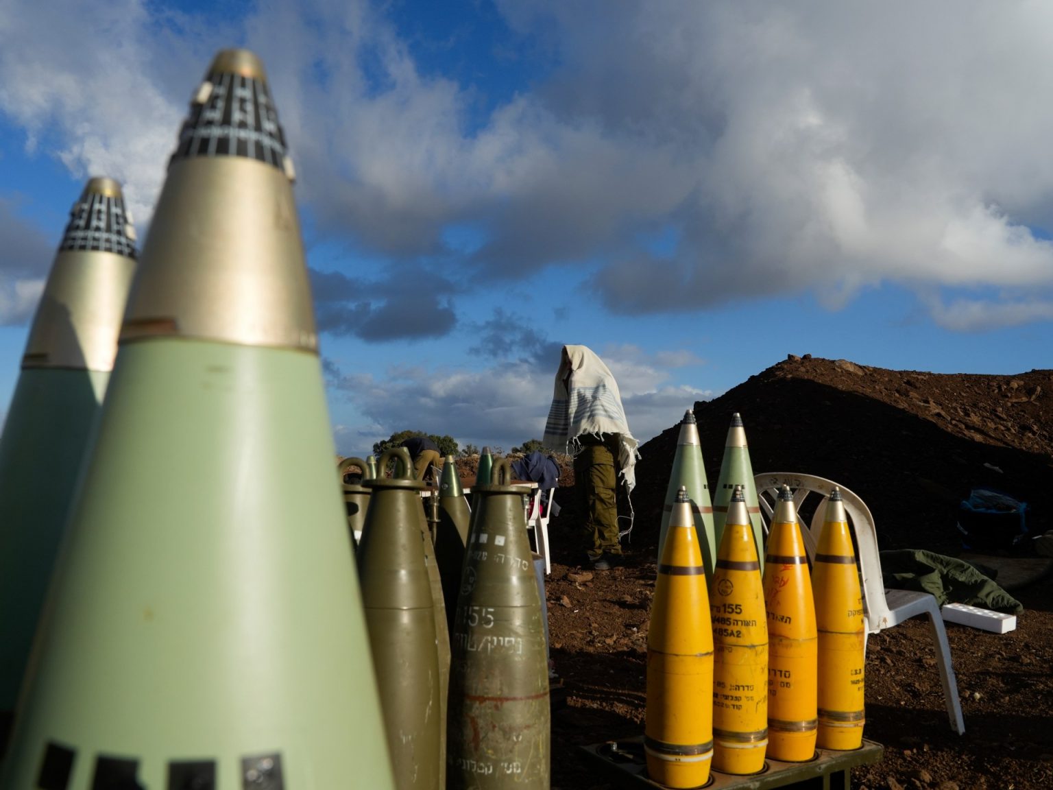 Danger of long-feared regional struggle rises as Israel and Iran swap threats | Israel assaults Lebanon Information