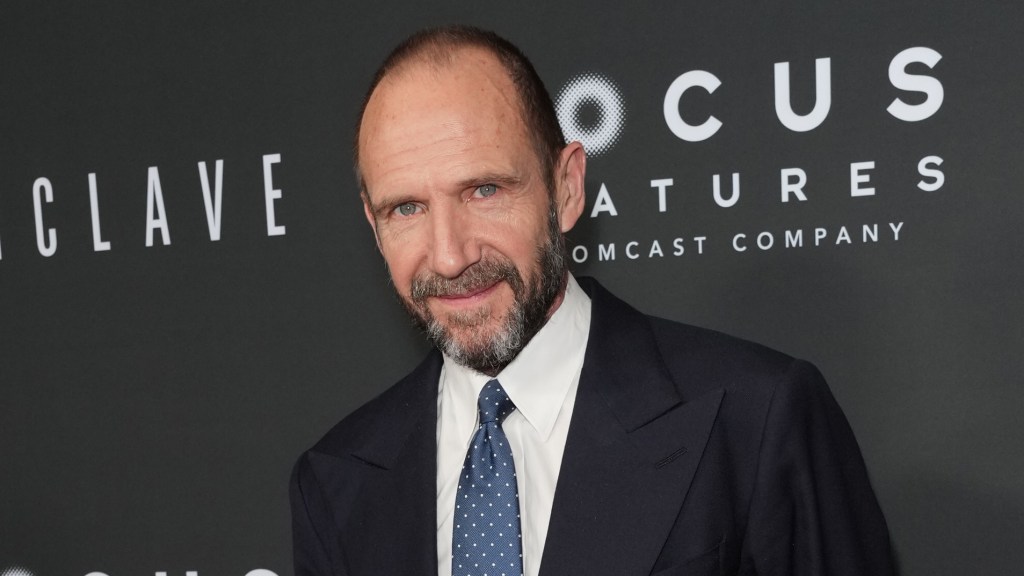 Ralph Fiennes Reveals ’28 Years Later’ Replace, Plot Particulars Ralph Fiennes Reveals ’28 Years Later’ Replace, Plot Particulars