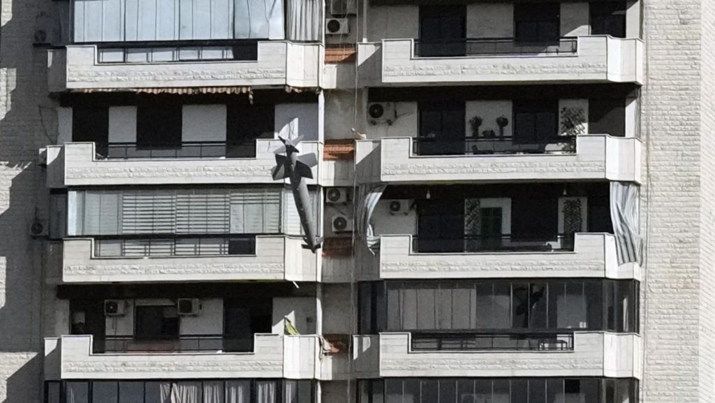 Photographs seize actual moments an Israeli missile strikes constructing in Beirut Photographs seize actual moments an Israeli missile strikes constructing in Beirut