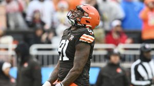 Browns lose key pass-rush menace for the rest of season
