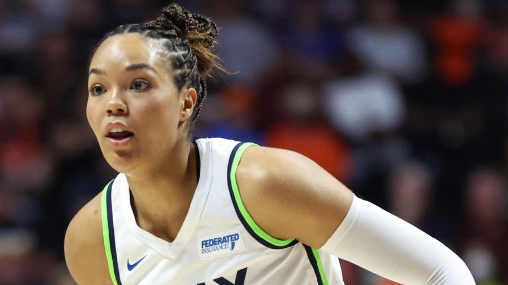 Napheesa Collier dominates as Lynx take Sport 3 from Solar Napheesa Collier dominates as Lynx take Sport 3 from Solar