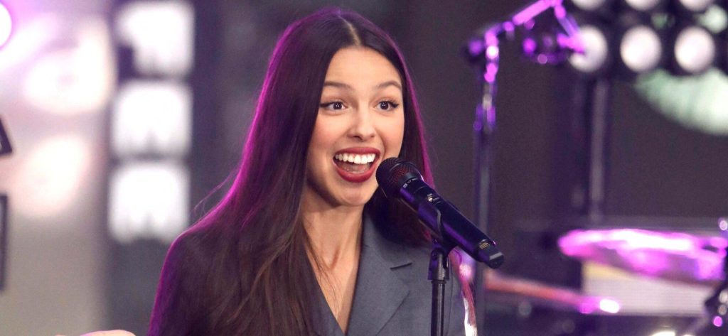 Olivia Rodrigo’s Sudden Hair Mishap Stuns Followers